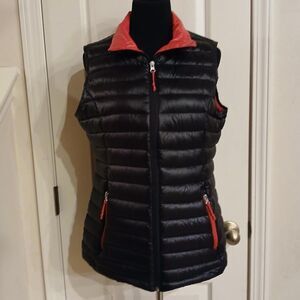 Boeing black & red down feather puffer vest with zippered pockets size medium